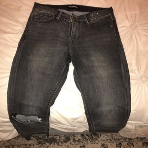 Raw hem ripped jeans